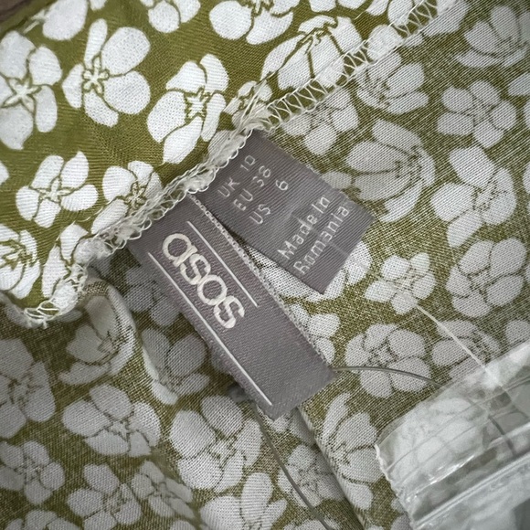 ASOS high rise button up flower long flowy maxi skirt. Front slit. - Picture 2 of 6